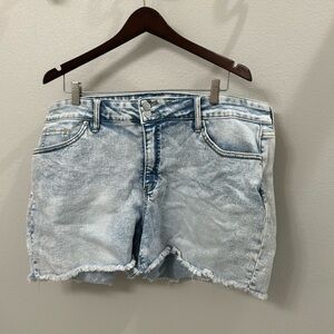 Ava & Viv Light Blue Jean Shorts